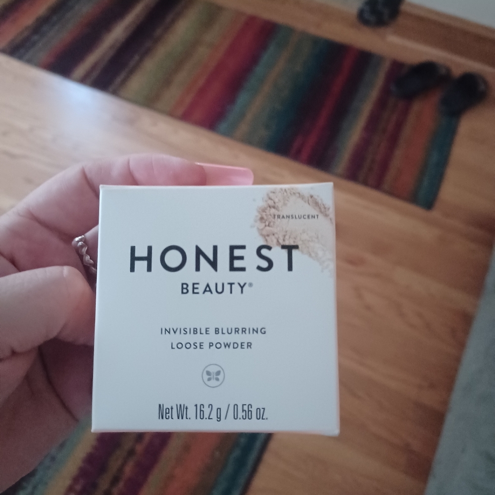Honest beauty translucent powdered